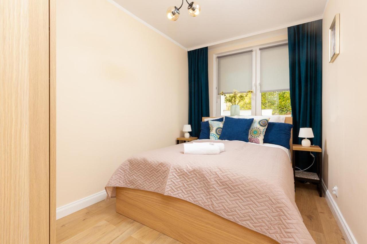 Apartments City Center Ochota By Noclegi Renters Varşovia Exterior foto